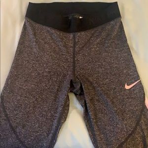 Nike Pro leggings grey w/pink mesh stripes on side